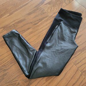 Old Navy Active - Faux Leather look Leggings - Size M Medium
